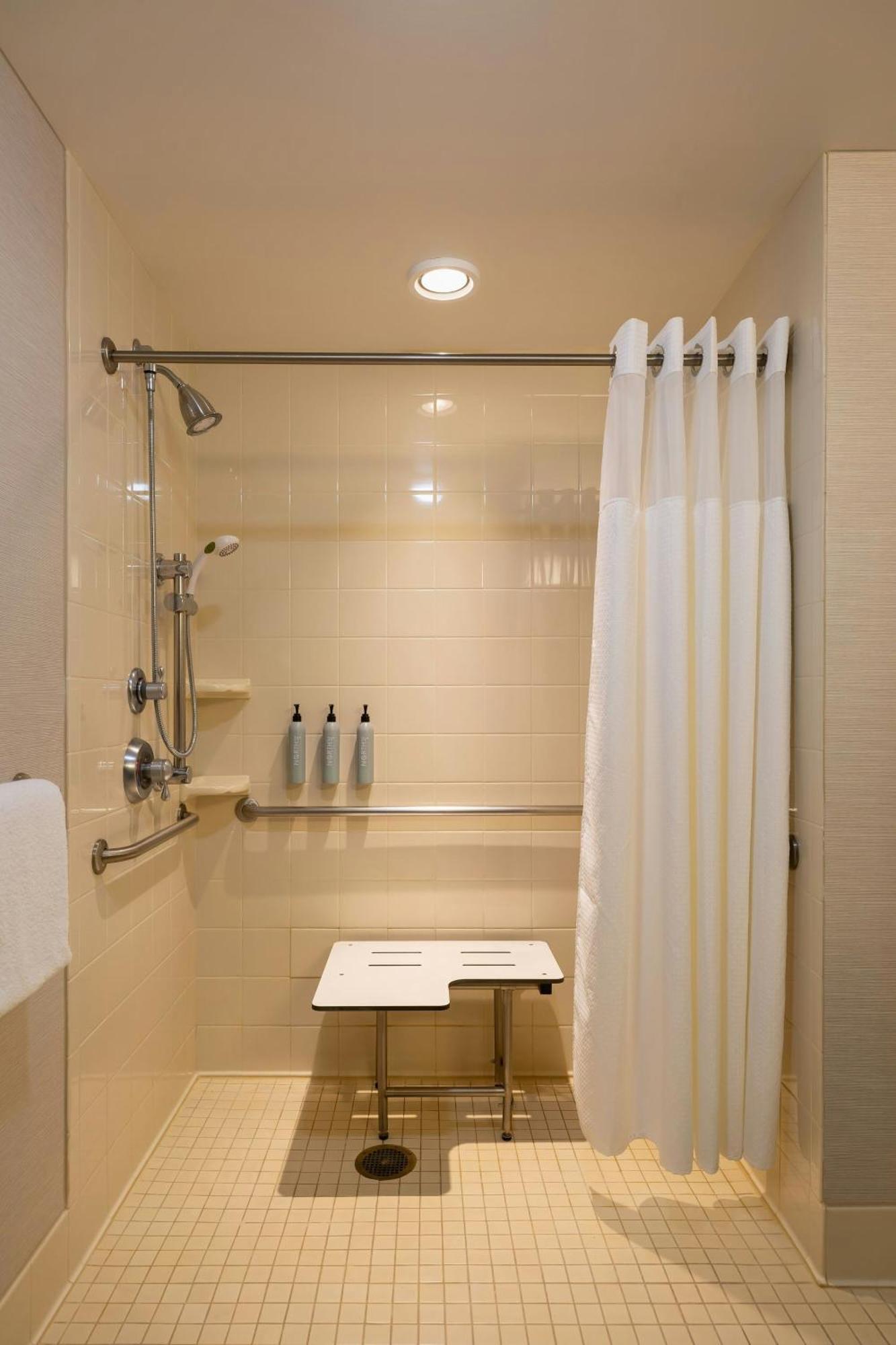 Courtyard By Marriott Madison West / Middleton Otel Dış mekan fotoğraf