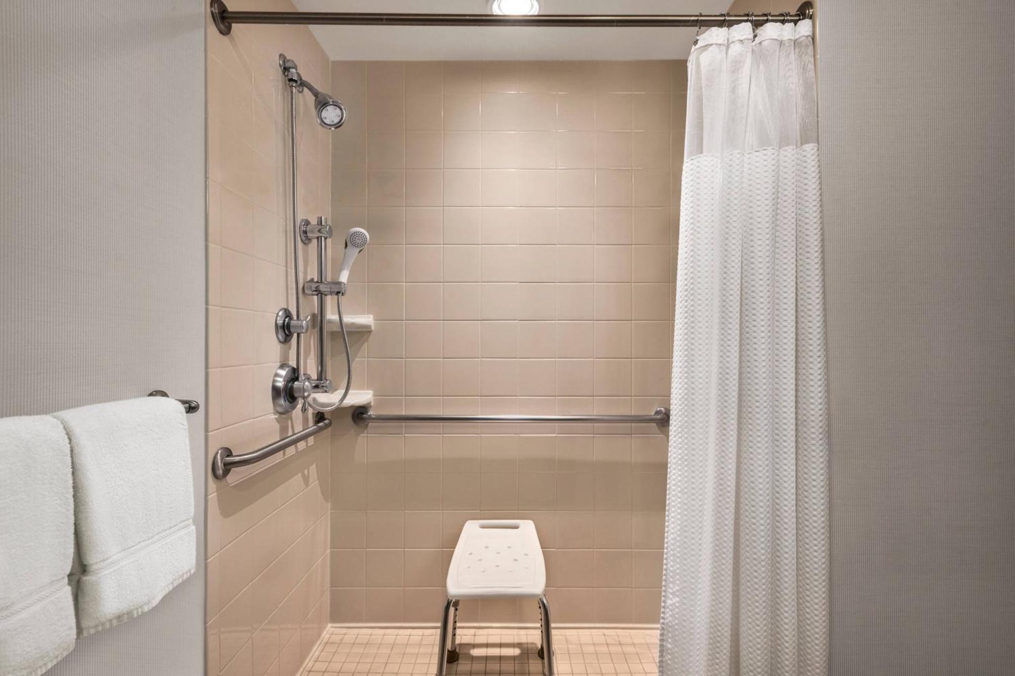 Courtyard By Marriott Madison West / Middleton Otel Dış mekan fotoğraf